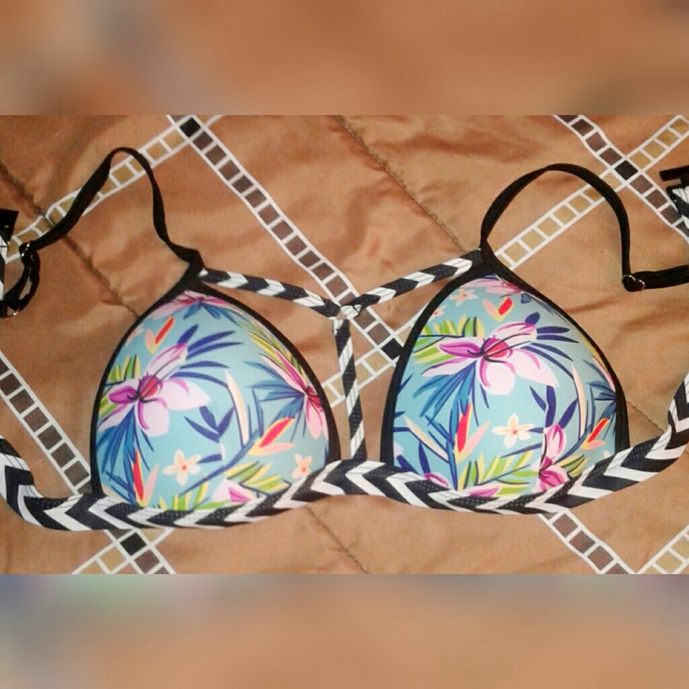 Bikini Top⚠💁 - Picture 1 of 1